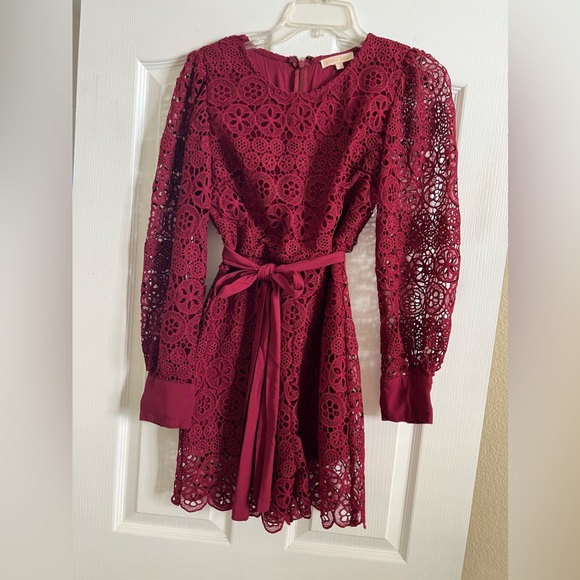 🌹 3 for $25 🛍️ Crochet Lace Romper DateNight Puffed Sleeves Outfit - Picture 2 of 5